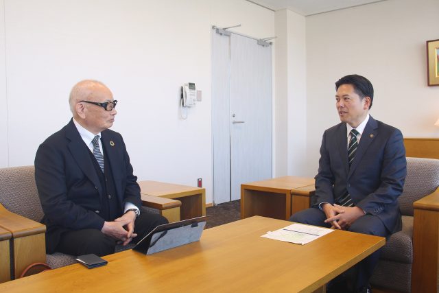 岐阜市の柴橋正直市長との対談風景