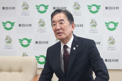 東白川村の桂川憲生村長