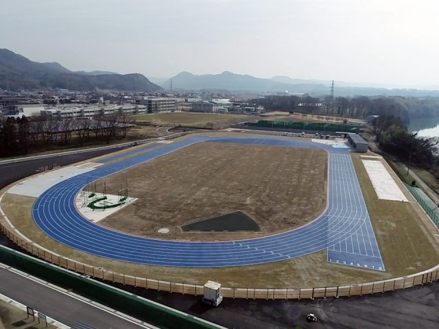 牧野ふれあい広場の陸上競技場側ドローン撮影