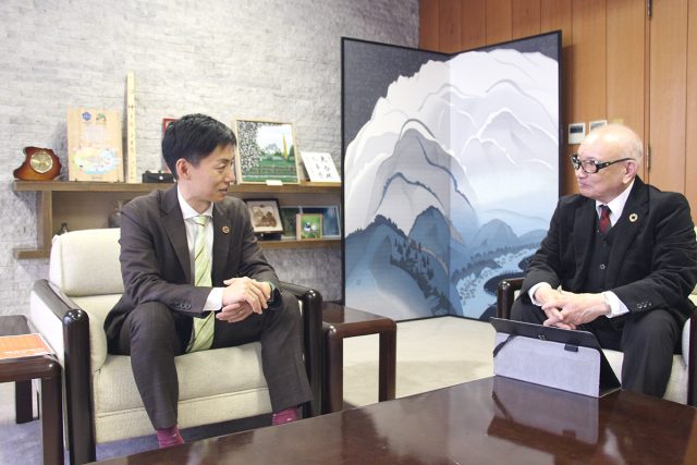 美濃加茂市藤井浩人市長との対談風景