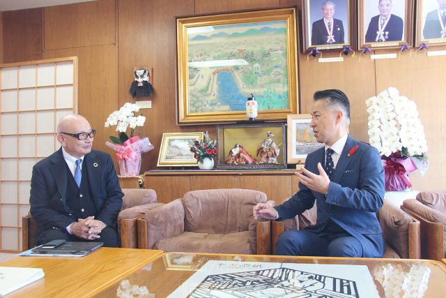 美濃市篠田啓介市長との対談風景