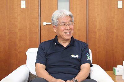 輪之内町朝倉和仁町長