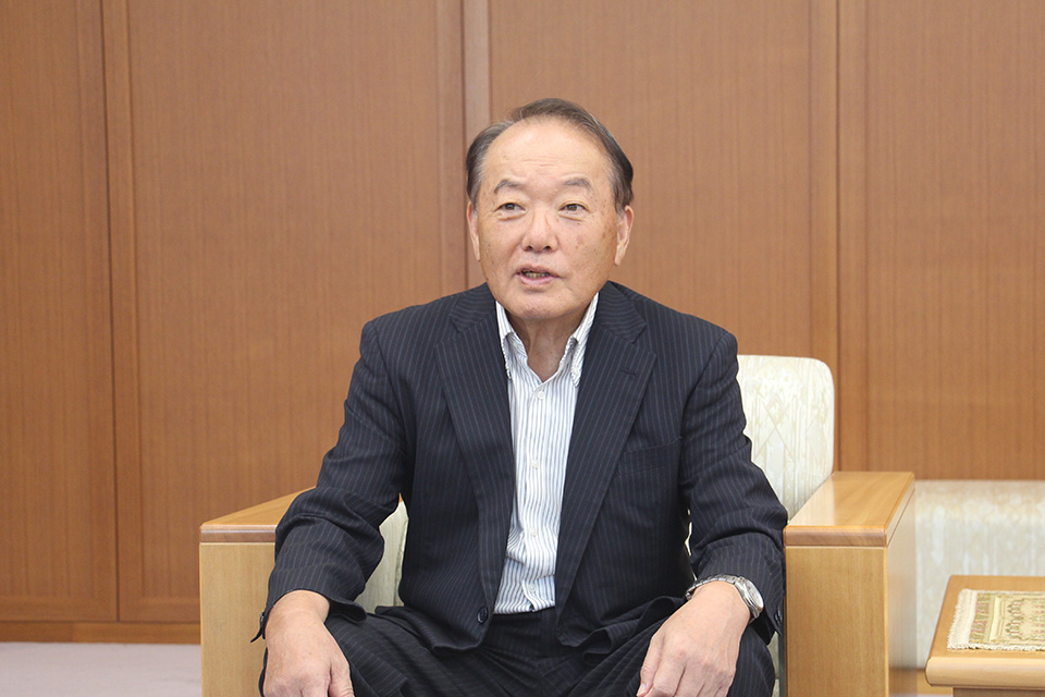 山県市林宏優市長