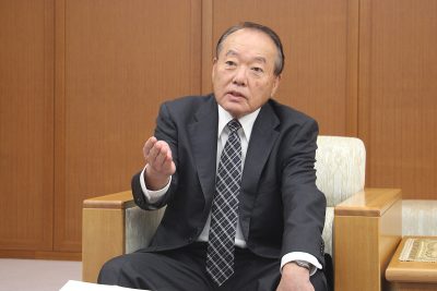 山県市の林宏優市長