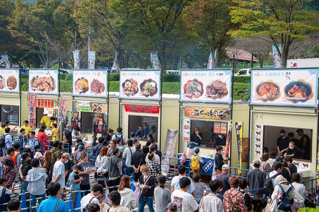 まるごと肉まつり養老の会場の様子