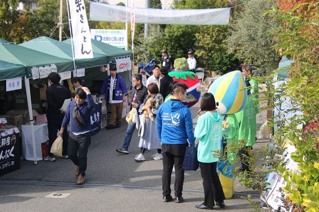 岐阜ふるさと祭りの会場風景
