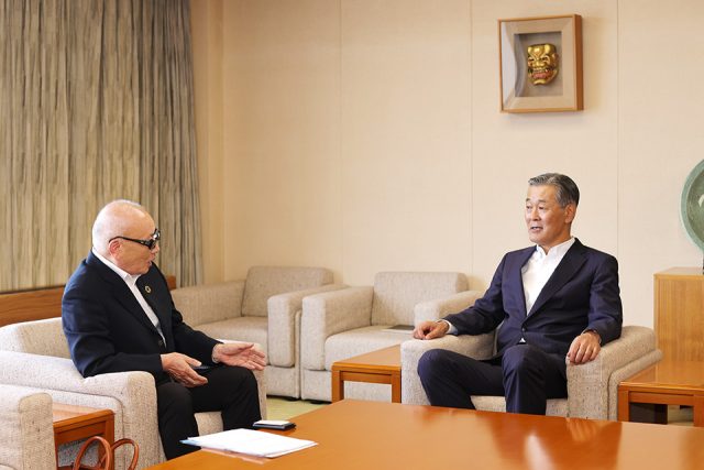一般社団法人 岐阜県経営者協会の林敬治会長との対談風景
