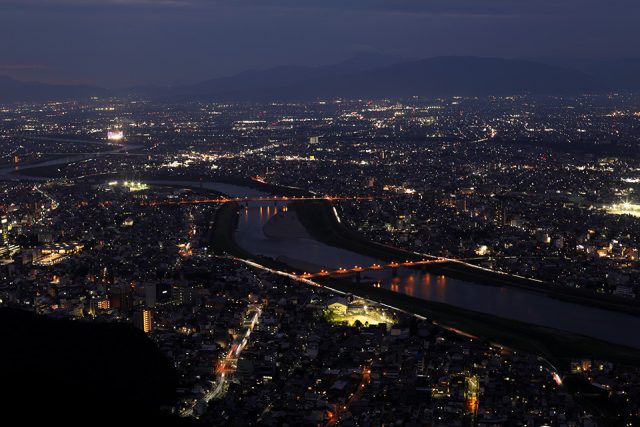 金華山、岐阜城からの夜景