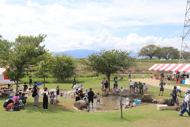 北方町の公園の風景
