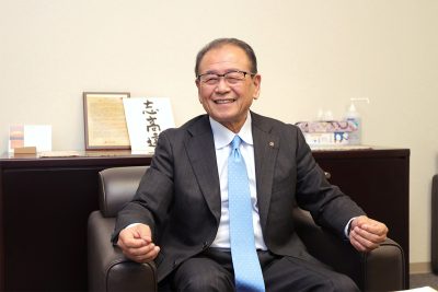 関商工会議所の鈴木良春会頭