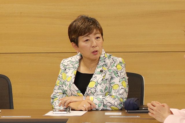 野村美穂議員