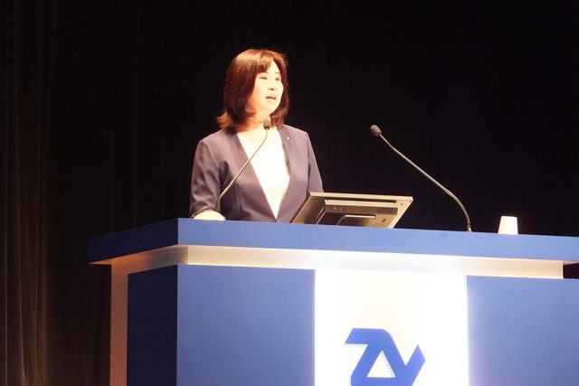 基調講演する末松則子鈴鹿市長