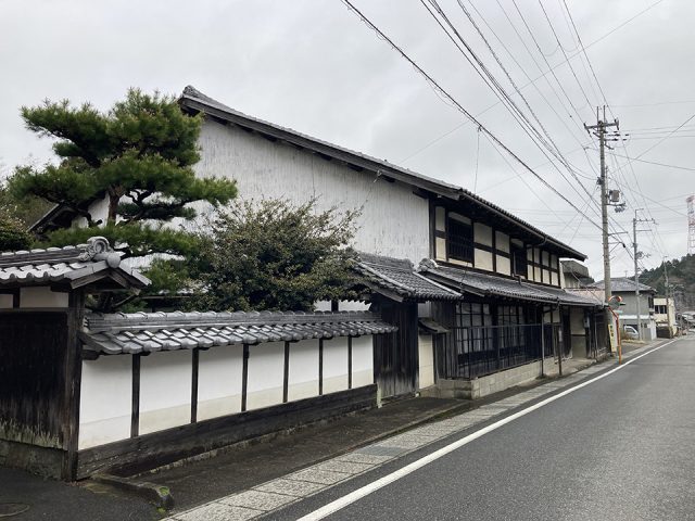 旧中山道の今須宿にある昔の問屋場
