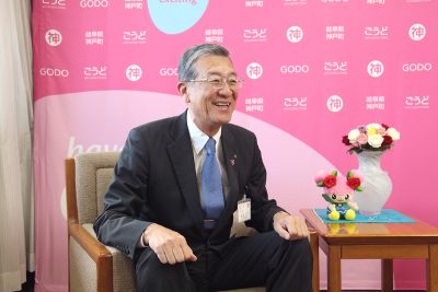 神戸町藤井弘之町長