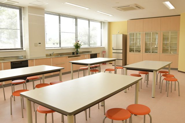 ごうど児童館の創作活動室