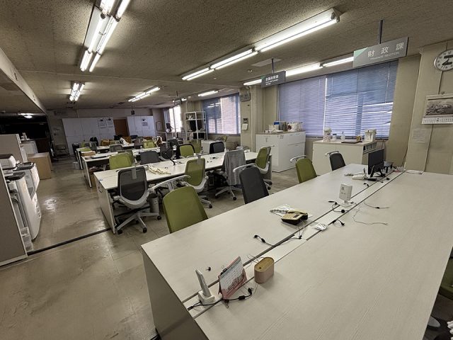 パイロットオフィスのデスクの様子