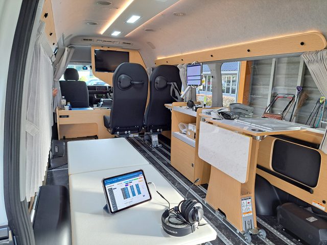 移動診療車の車内