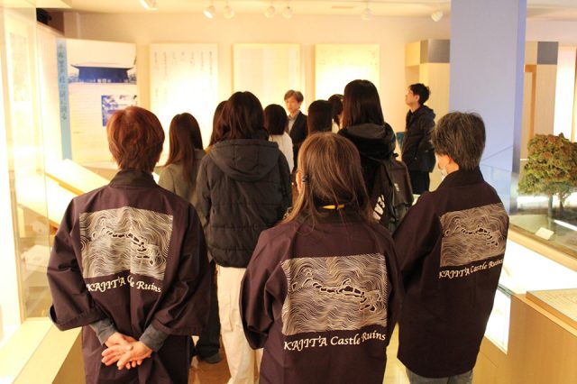 金城学院大学の学生の演習風景