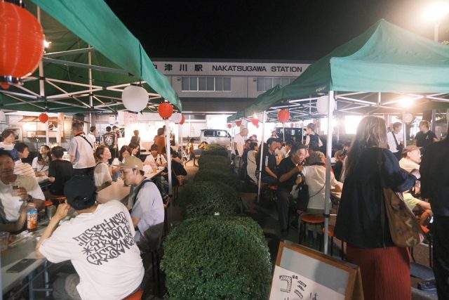 おいでよ！みんなの駅前ビアガーデンの様子