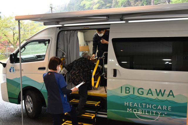 移動診療車