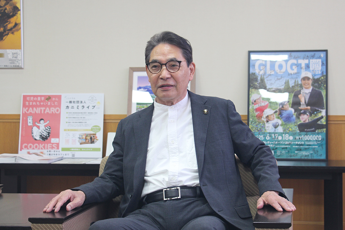 可児市の冨田成輝市長